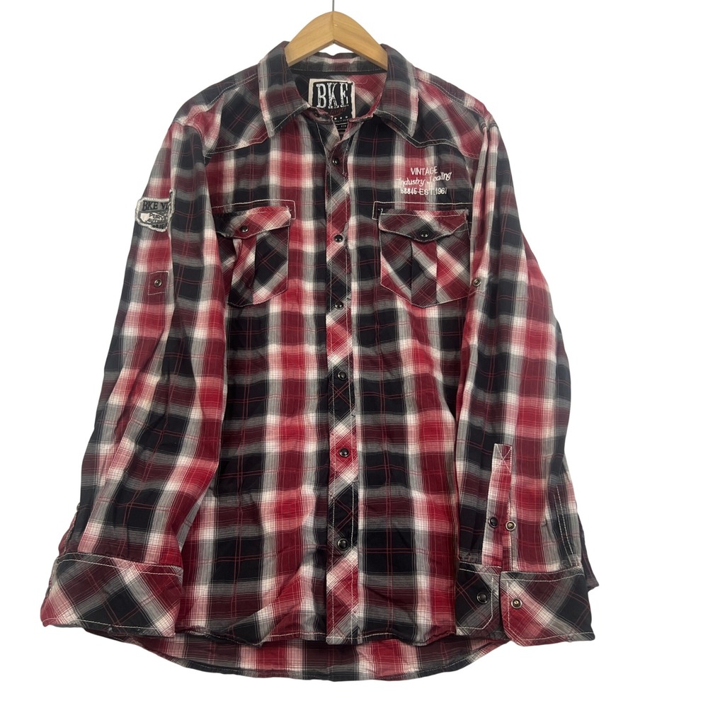 BKE Vintage Mens XL Slim Fit Red Black Plaid Western Snap Button Down Shirt